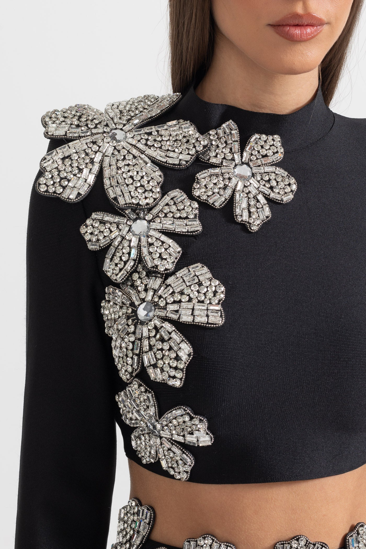 Conjunto de Acento de Flor de Diamante em 2 Peças com Top de Mangas Longas e Saia Mini - Preto