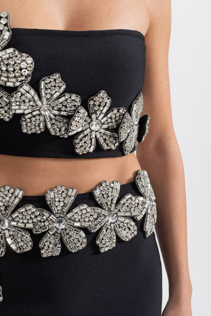 Conjunto de 2 Peças com Acento de Flor de Diamante e Top Sem Alças e Saia Maxi - Preto