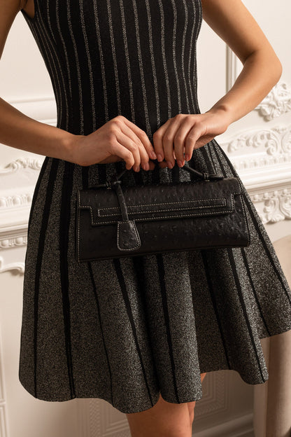 Bolsa Retangular Sofisticada Com Padrão de Pontos - Preta