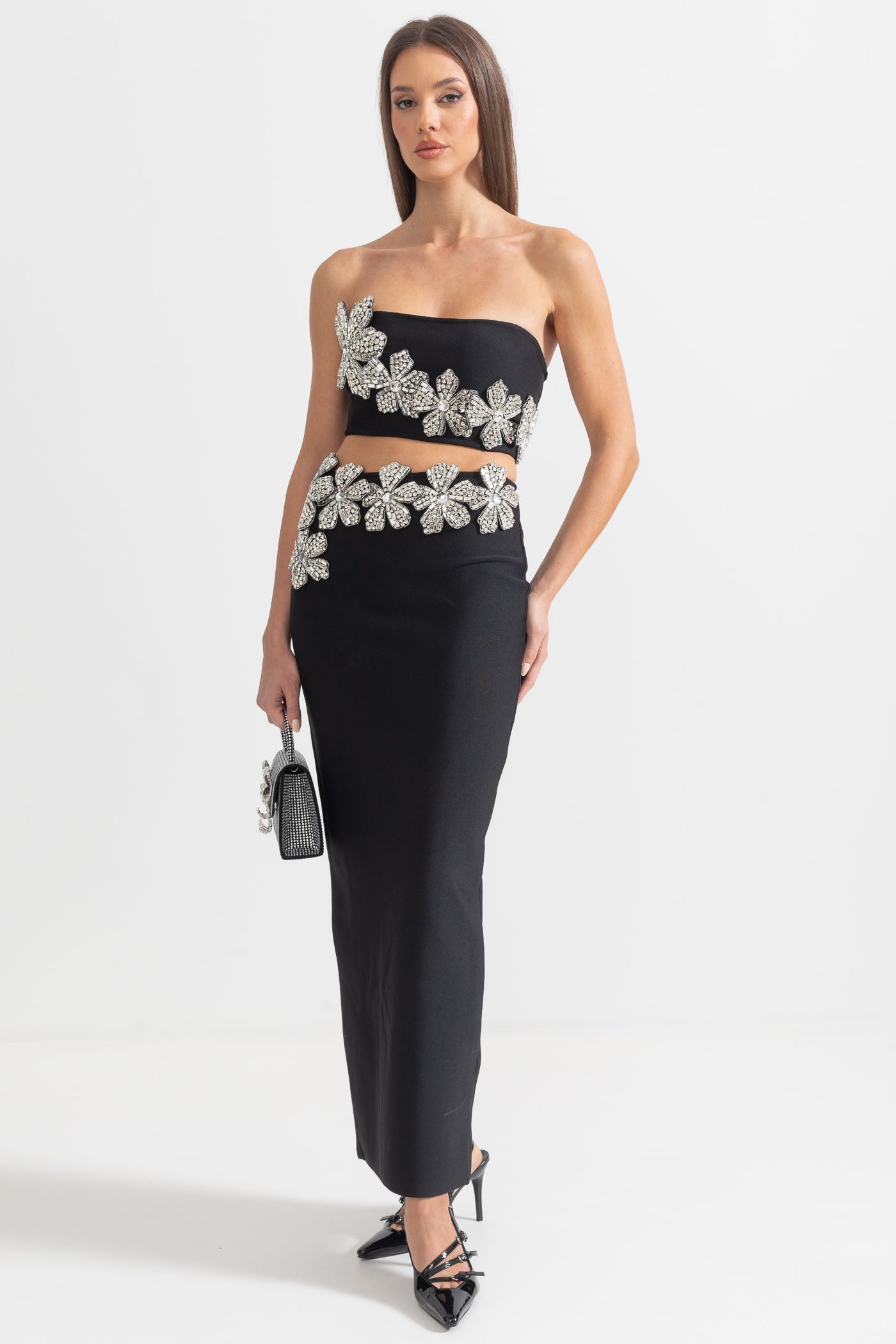 Conjunto de Acento de Flor de Diamante de 2 Peças com Top Sem Alças e Saia Maxi - Preto