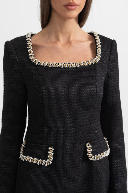 Vestido Mini de Malha com Decote Quadrado e Detalhes em Prata - Preto