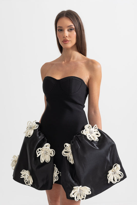 Vestido Mini Elegante com Aplicações de Flores Prateadas em 3D - Preto