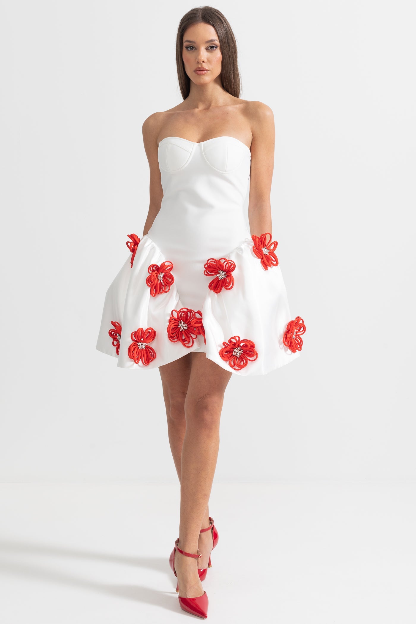 Vestido Mini Elegante com Aplicações de Flores Prateadas em 3D - Branco