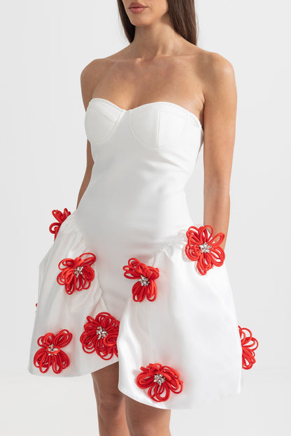 Vestido Mini Elegante com Aplicações de Flores Prateadas em 3D - Branco