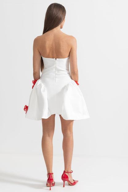 Vestido Mini Elegante com Aplicações de Flores Prateadas em 3D - Branco