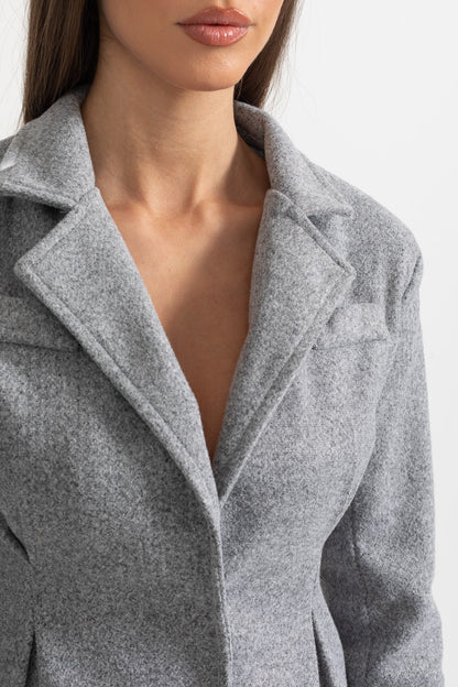 Conjunto Elegante de Blazer em Dois Peças e Saia Plissada - Cinza