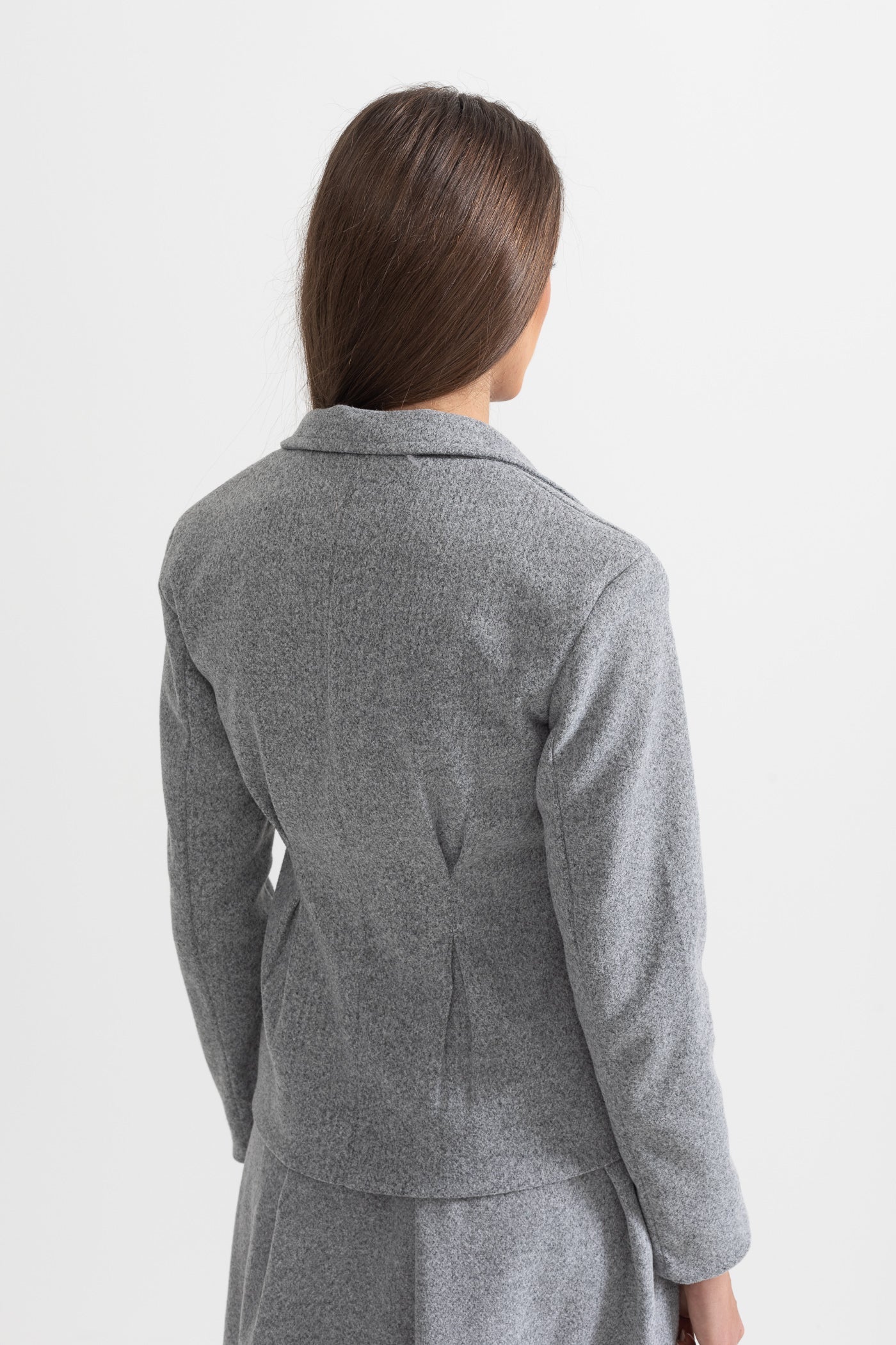 Conjunto Elegante de Blazer em Dois Peças e Saia Plissada - Cinza