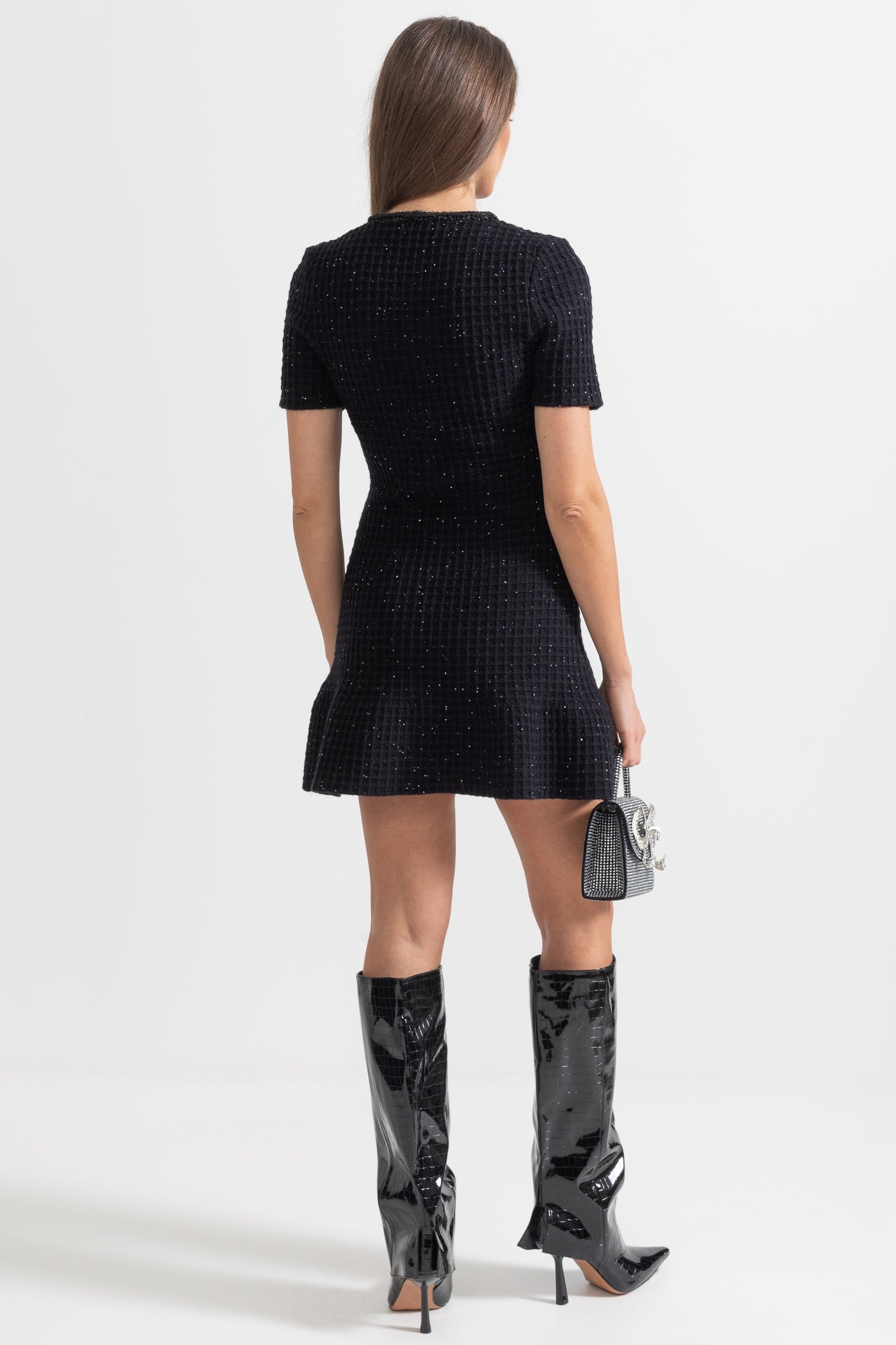 Vestido Tricotado Preto de Manga Curta até ao Joelho