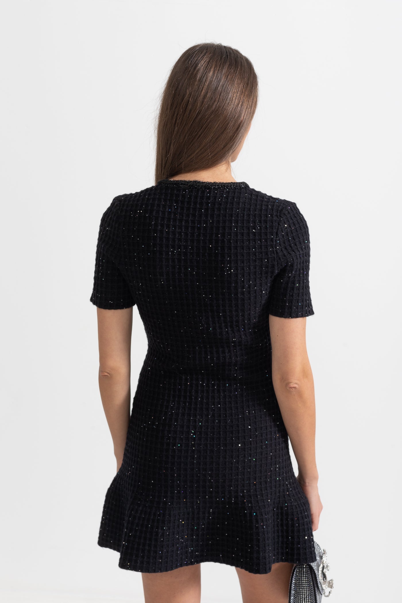 Vestido Tricotado Preto de Manga Curta até ao Joelho