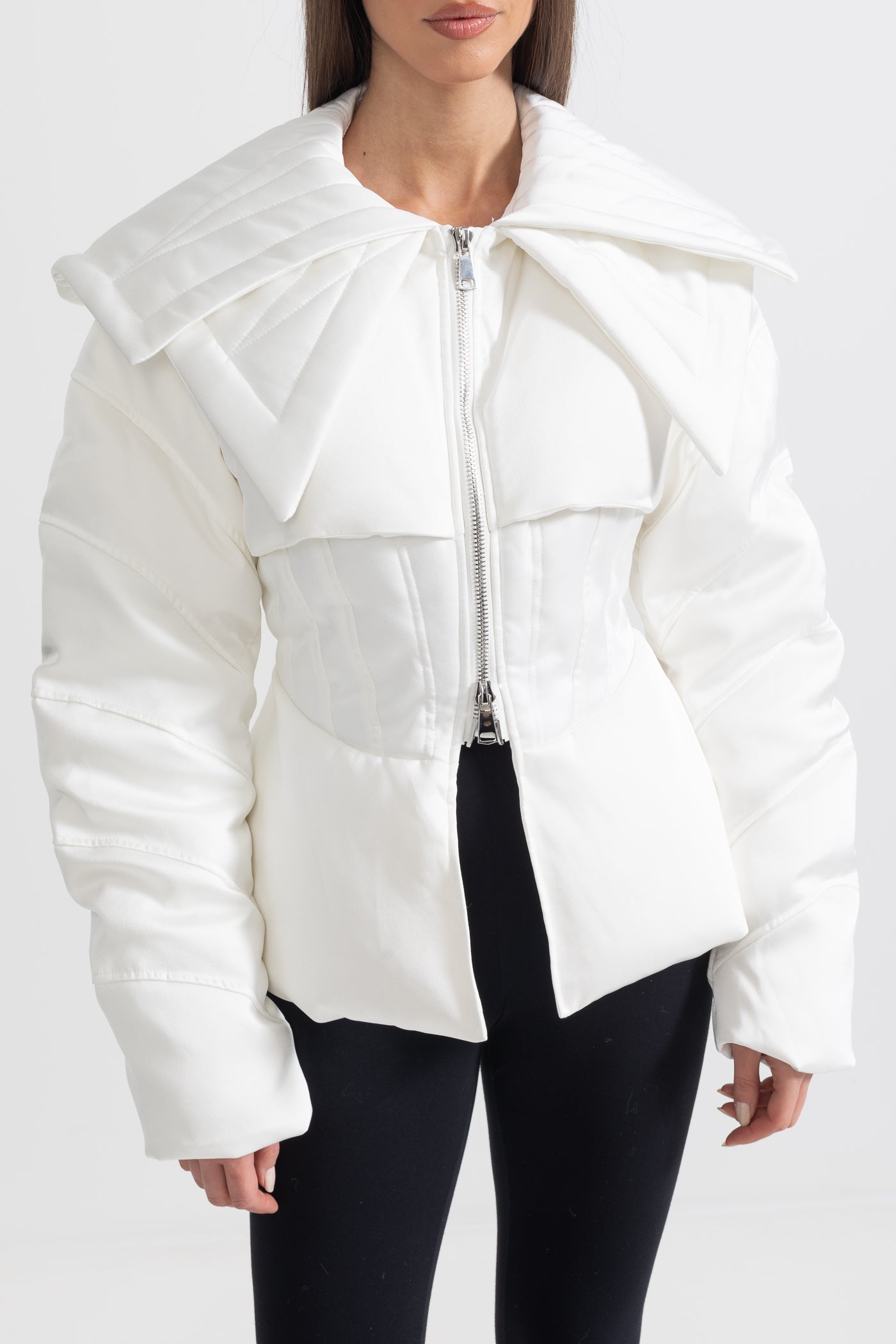 Casaco Puffer Estruturado Com Lapelas Oversized - Branco