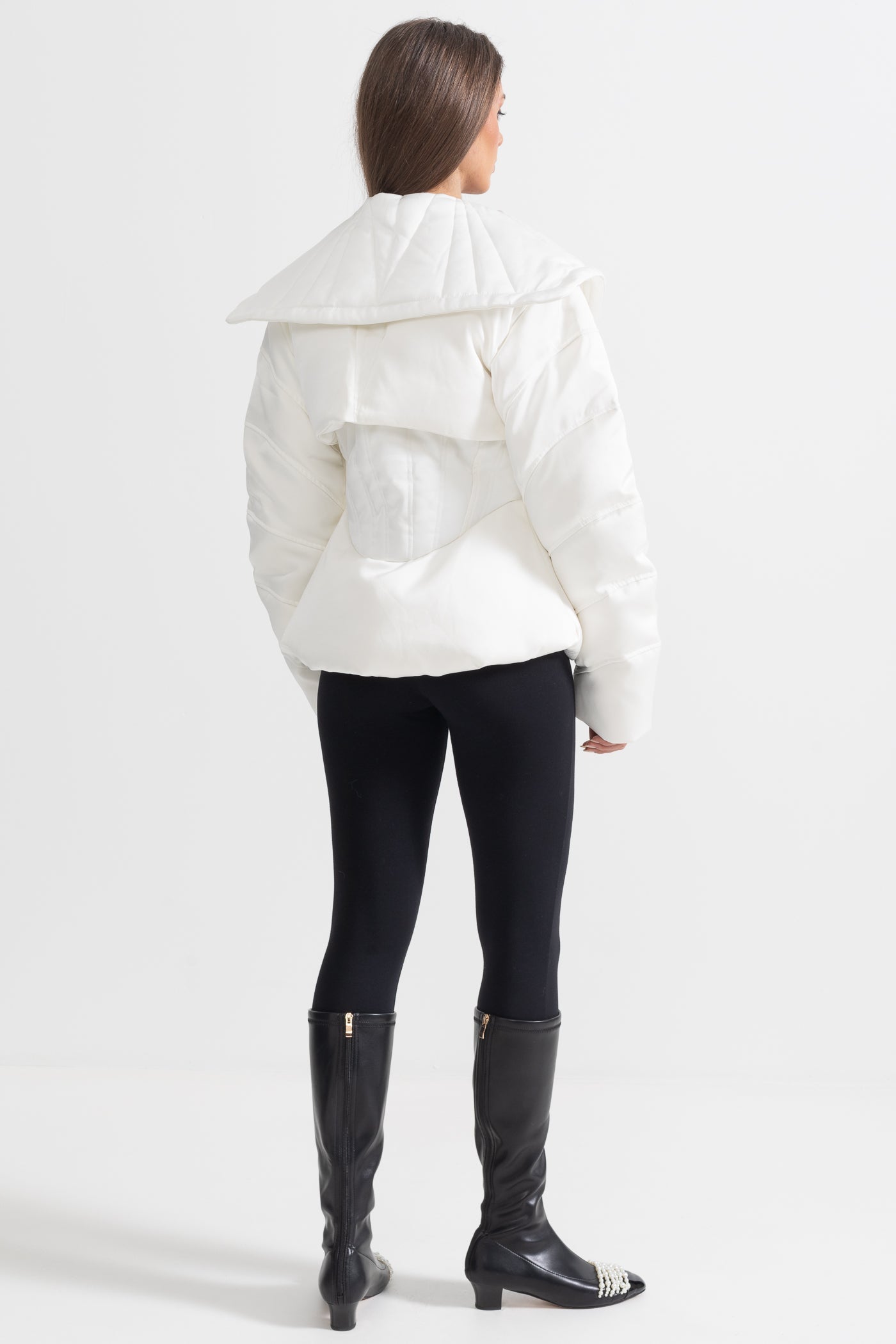 Casaco Puffer Estruturado Com Lapelas Oversized - Branco