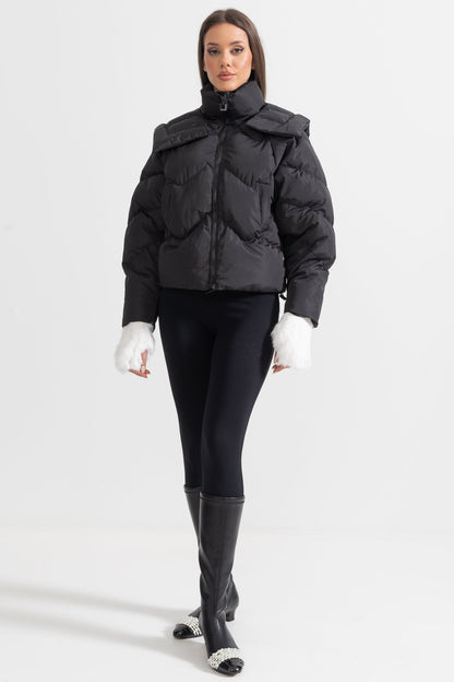 Casaco Puff Contemporâneo Com Ombreiras Oversized - Preto