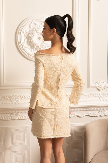 Conjunto Texturizado Off-Shoulder com Acentos de Laço Preto - Ivoire