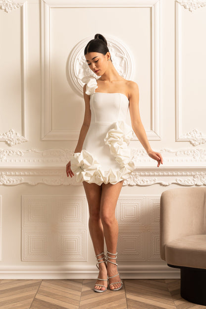 Vestido Mini Floral com Bainha Volante e Alça - Branco