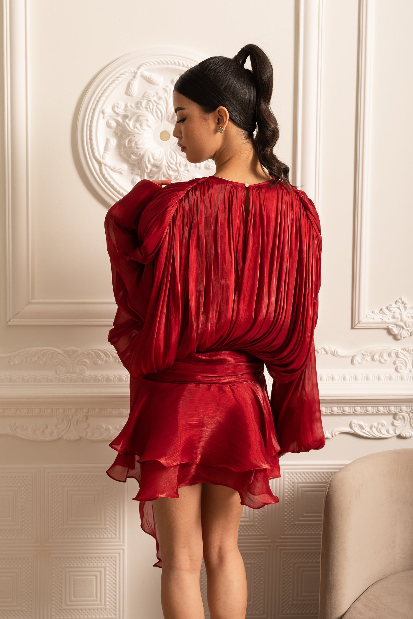 Vestido Drapado de Manga Longa com Saia Mini e Cintura Fruncida - Vermelho