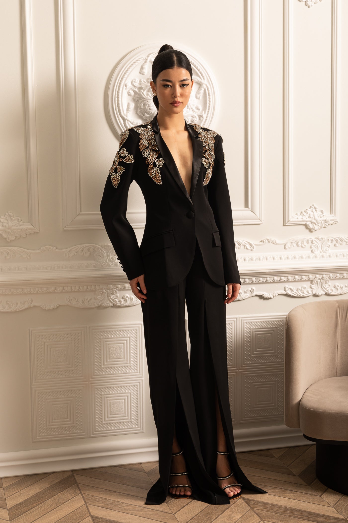 Conjunto Elegante Com Blazer Decorado Com Diamantes E Calças Longas Largas Coordenadas - Preto