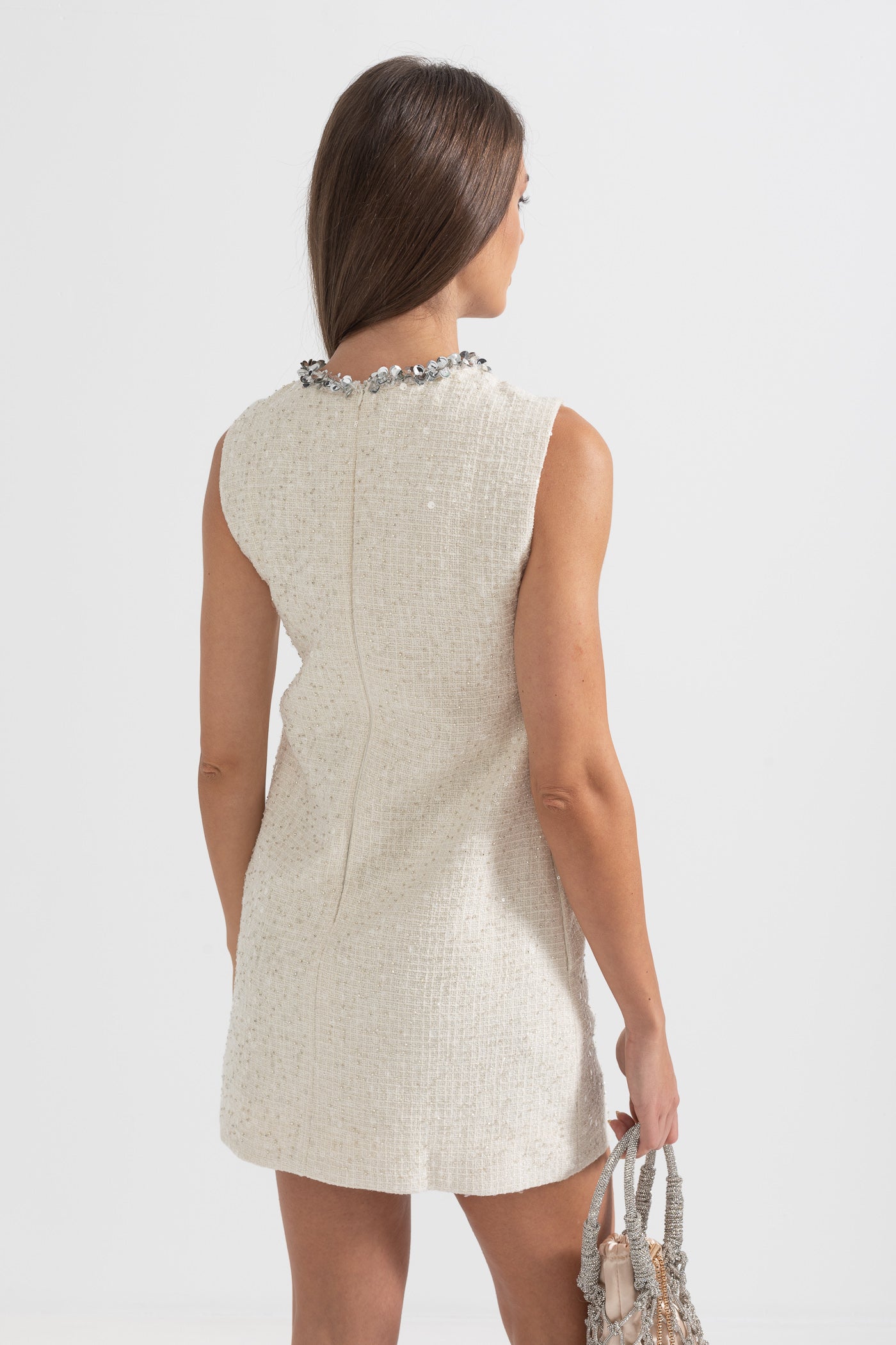 Vestido Mini Texturizado Sem Mangas com Detalhes de Colar Brilhante - Ivoire