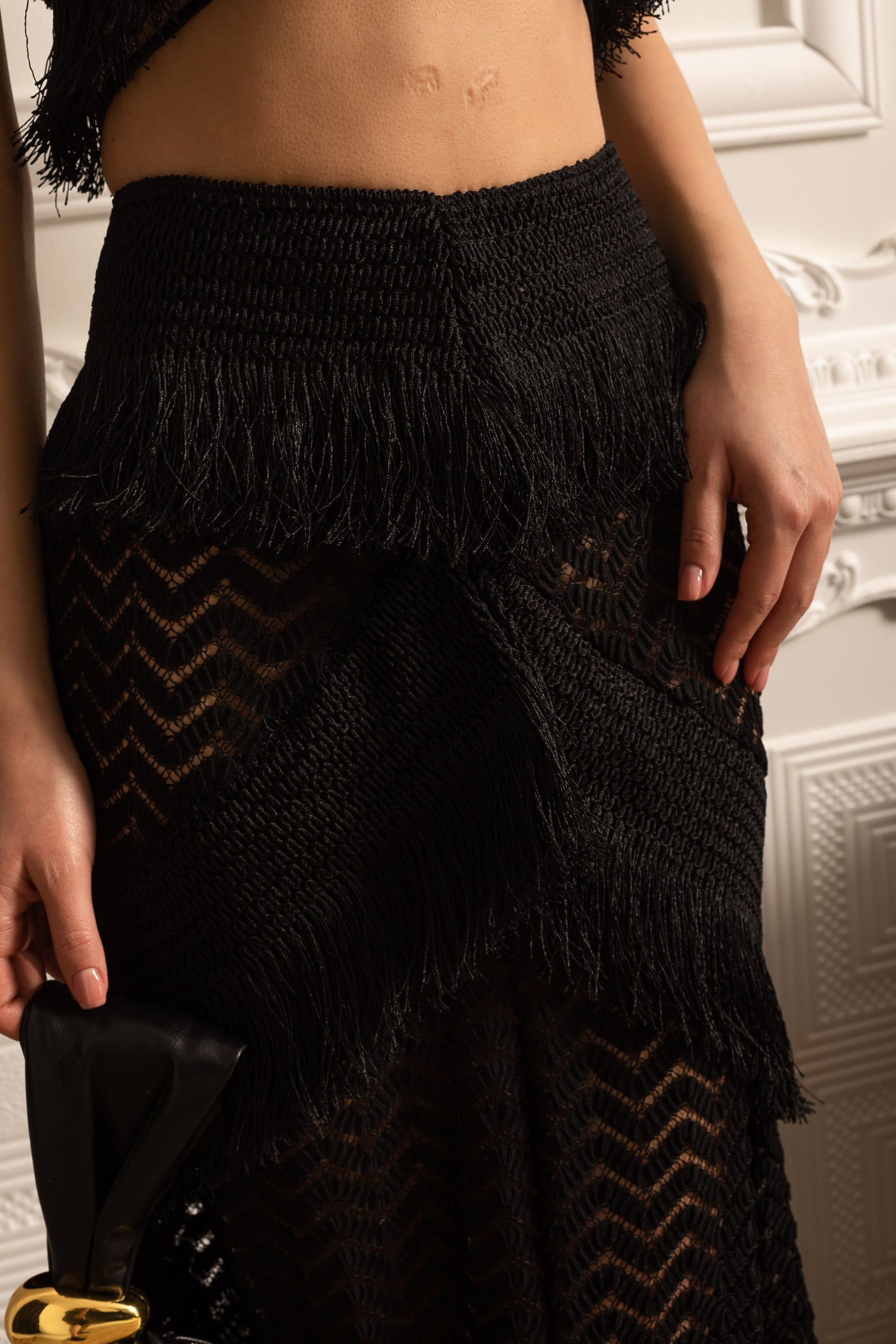 Conjunto Franjado Com Top Crop Sem Mangas E Saia Longa Transparente - Preto
