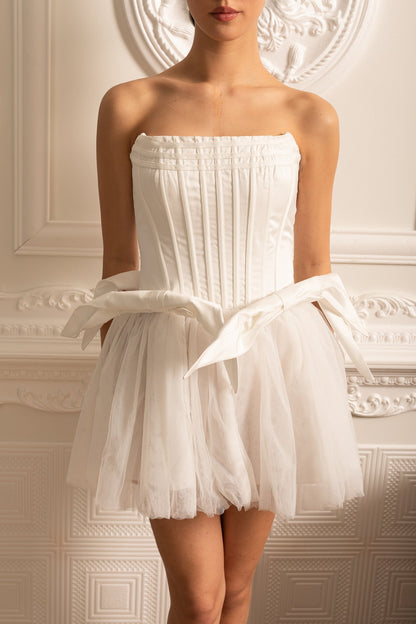 Vestido de Corpete com Saia Mini de Tule e Laços na Cintura - Branco