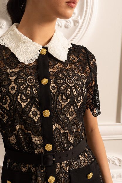 Vestido de Renda com Padrão Floral, Mangas Curtas e Gola Contrastante - Preto