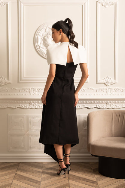Vestido Assimétrico Elegante Com Capelet Destacável Branco Contrastante - Preto
