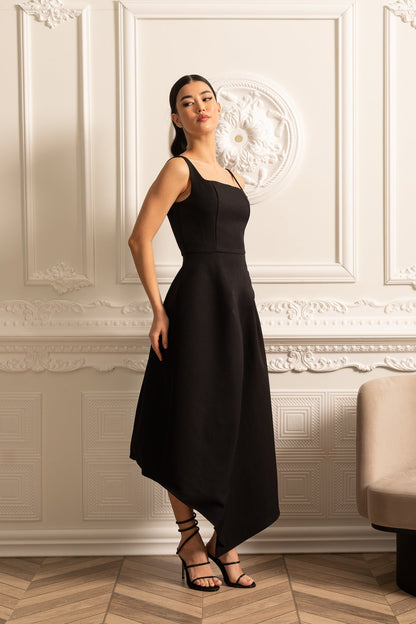 Vestido Assimétrico Elegante Com Capelet Destacável Branco Contrastante - Preto
