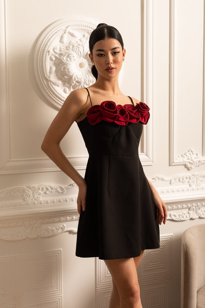 Vestido Mini Sem Mangas Com Saia Larga E Aplicações De Rosa Vermelha - Preto