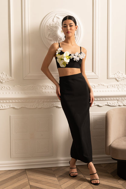 Conjunto Ajustado com Detalhes Florais de Aspeto Natural - Preto