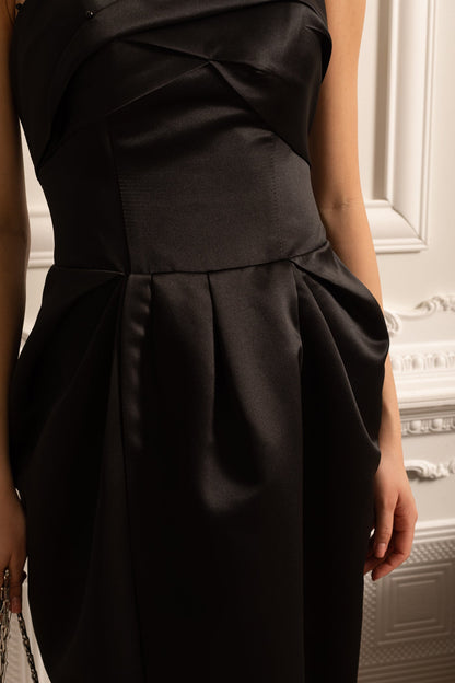 Vestido Midi Sem Alças Com Detalhes Plissados no Peito - Preto