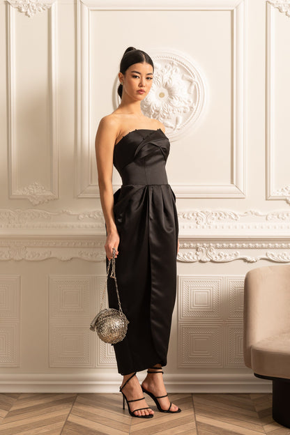 Vestido Midi Sem Alças Com Detalhes Plissados no Peito - Preto