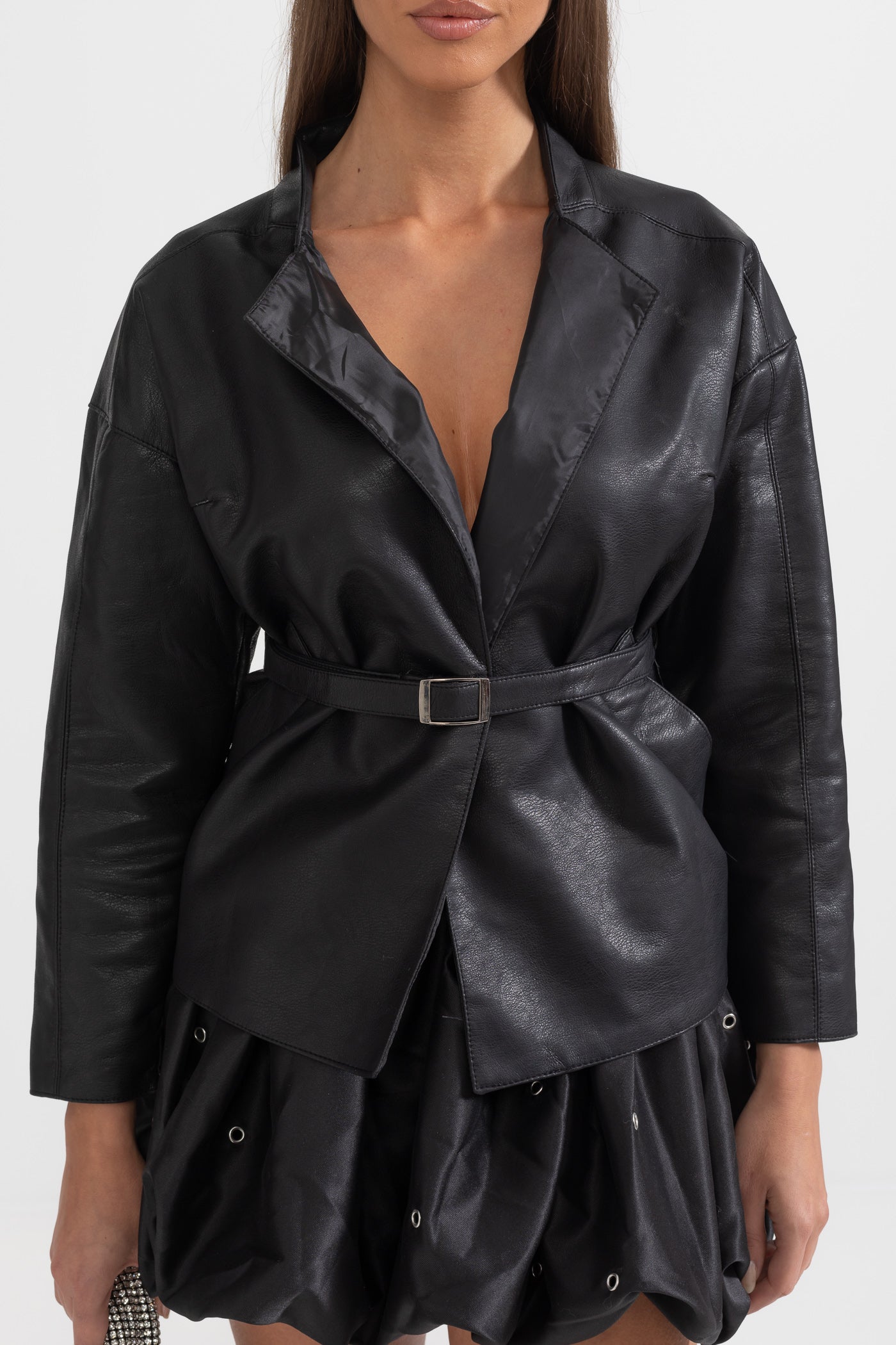 Jaqueta de Couro Vegan com Cinto Ajustável - Preto