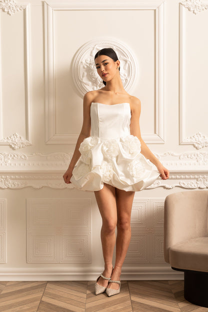 Vestido Mini de Cetim com Saia Mini Floral de Tecido Pregueado - Branco