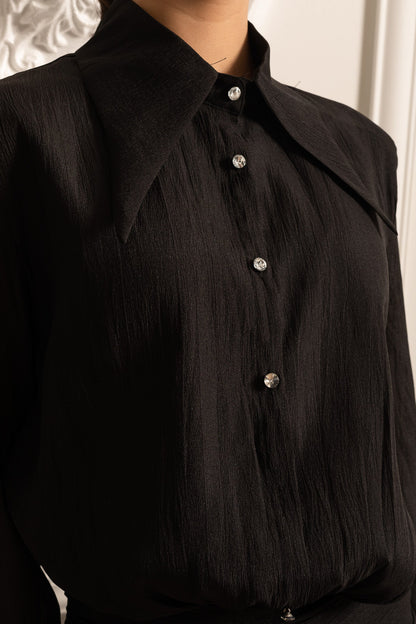 Camisa Com Botões e Cintura Ajustada - Preta