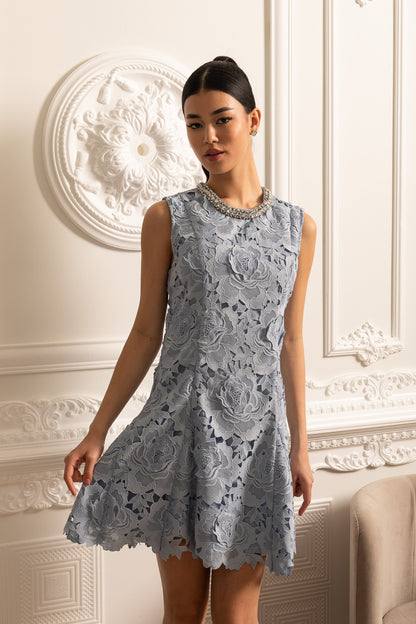 Vestido Mini de Renda com Padrão Floral e Decote Brilhante - Azul