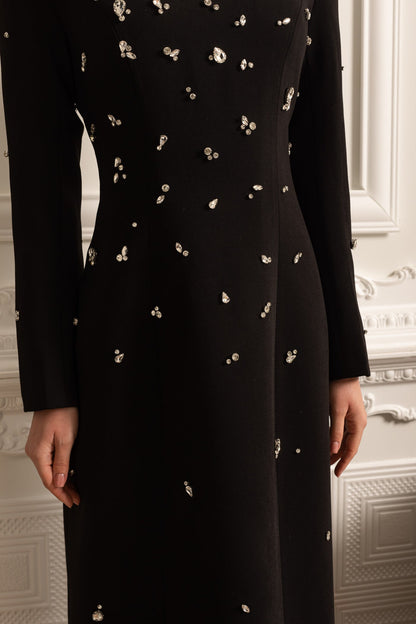 Vestido Longo Elegante Com Aplicações Brilhantes - Preto