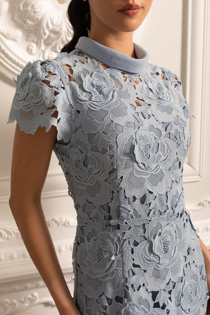 Vestido de Renda com Padrão Floral, Gola Alta e Saia Midi - Azul