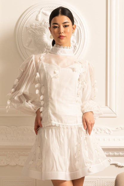 Co-Ord Floral Elegante com Acentos Delicados em Renda - Branco