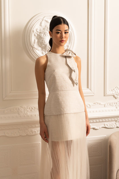 Vestido Elegante Com Saia Plissada De Tule, Laço No Ombro E Aplicações Brilhantes - Ivoire