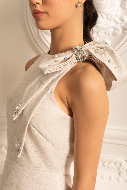 Vestido Elegante Com Saia Plissada De Tule, Laço No Ombro E Aplicações Brilhantes - Ivoire