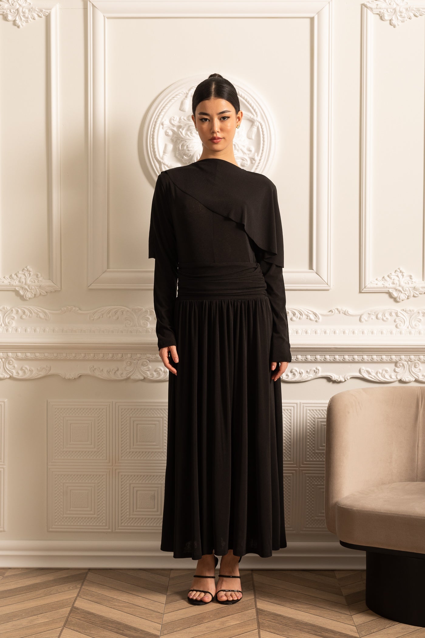 Vestido Elegante Com Cintura Pregueada, Saia Maxi Pregueada E Top Camponês em Camadas - Preto