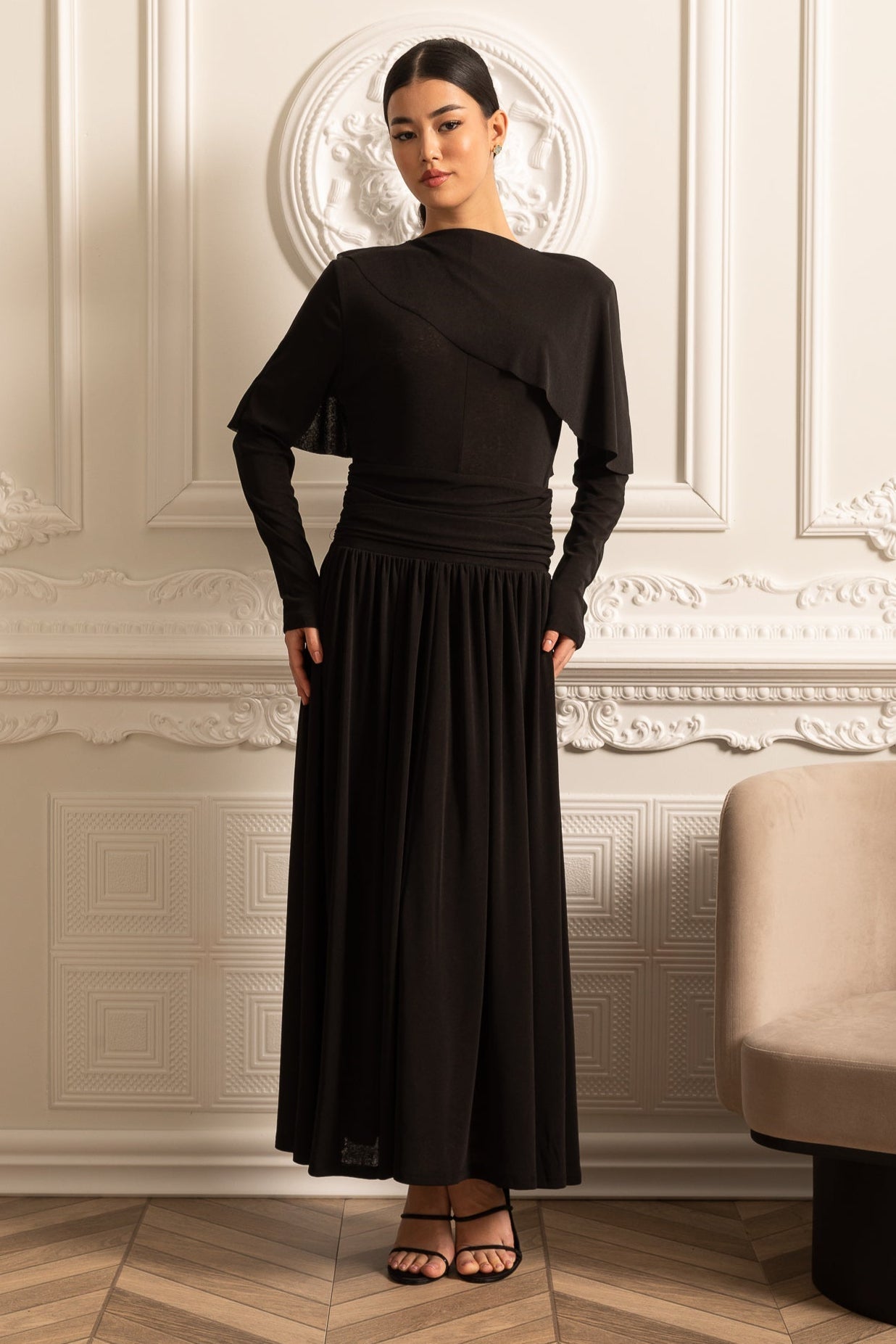 Vestido Elegante Com Cintura Pregueada, Saia Maxi Pregueada E Top Camponês em Camadas - Preto