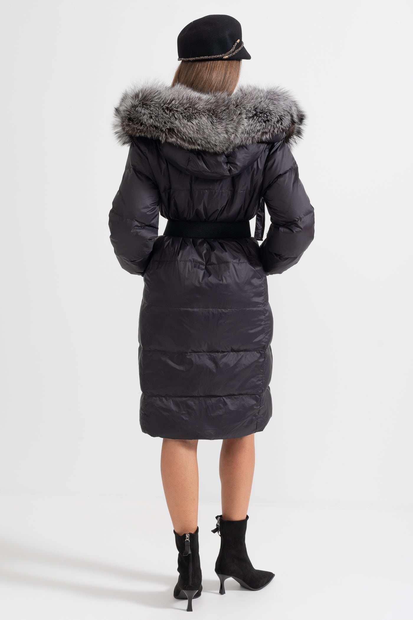 Casaco Puffer Longo com Capuz Forrado a Pele de Raposa Cinza - Preto