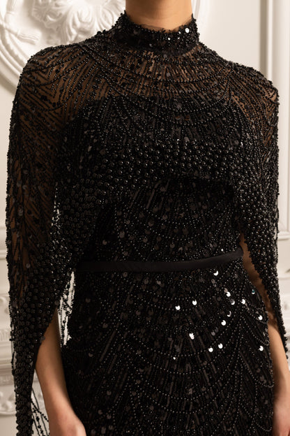 Vestido Glamouroso com Contas e Véu Destacável - Preto