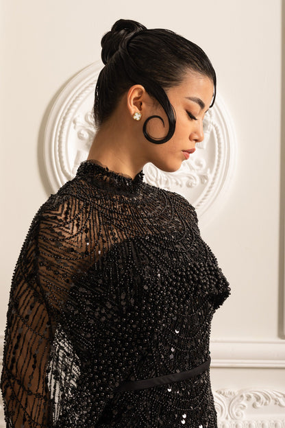 Vestido Glamouroso com Contas e Véu Destacável - Preto