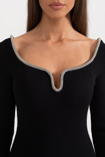 Vestido de Manga Longa com Corpete Ajustado e Bainha Largada - Preto