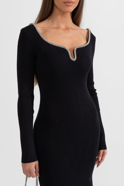 Vestido de Manga Longa com Corpete Ajustado e Bainha Largada - Preto