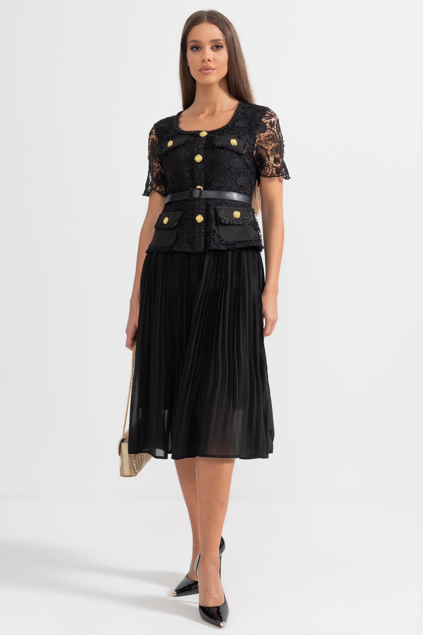 Vestido Elegante de Manga Curta com Top de Renda e Saia Larga - Preto