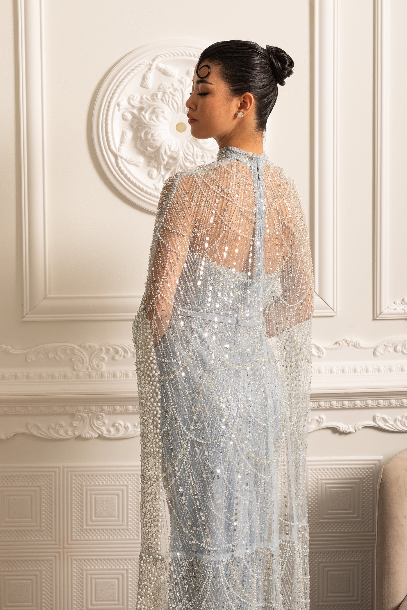 Vestido Glamouroso com Contas e Véu Destacável - Azul