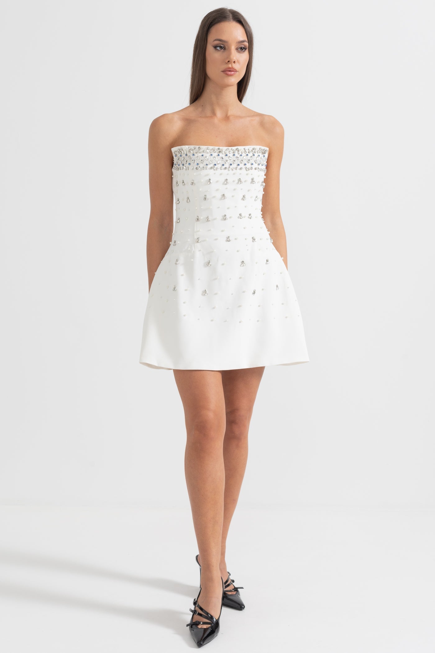 Vestido Mini Sem Mangas com Adornos de Cristal - Branco