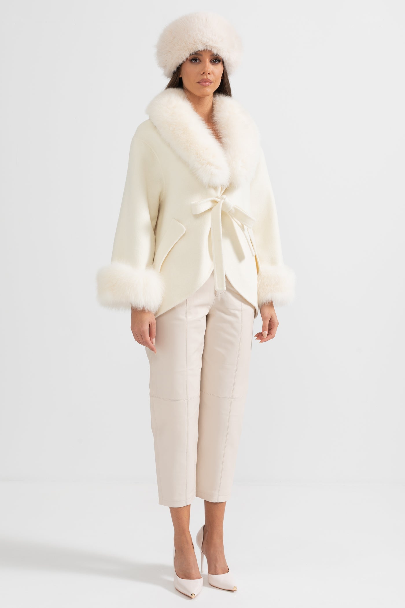 Casaco de Cashmere com Gola de Pelo de Raposa Oversized - Branco Sujo